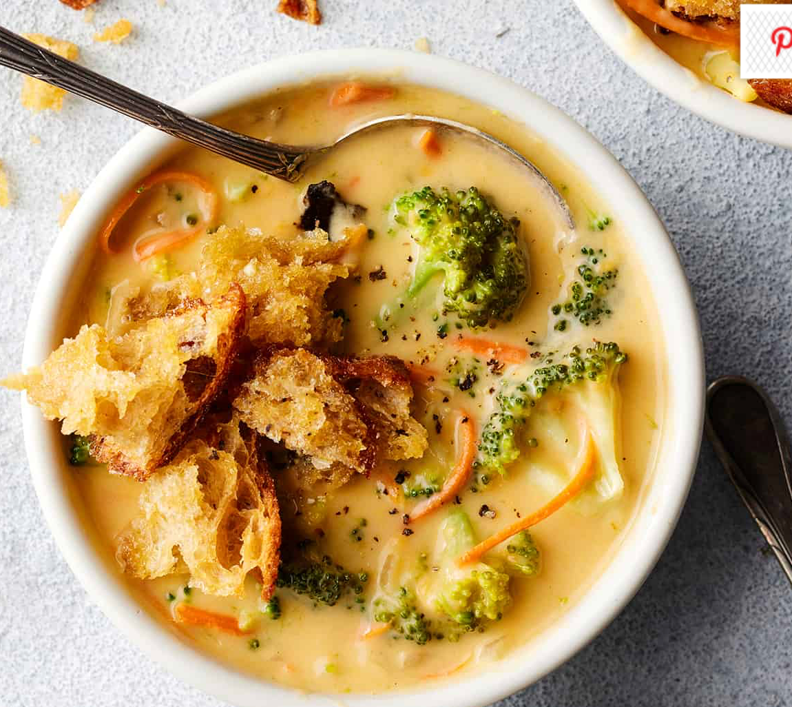 Broccoli & 'cheddar' soup