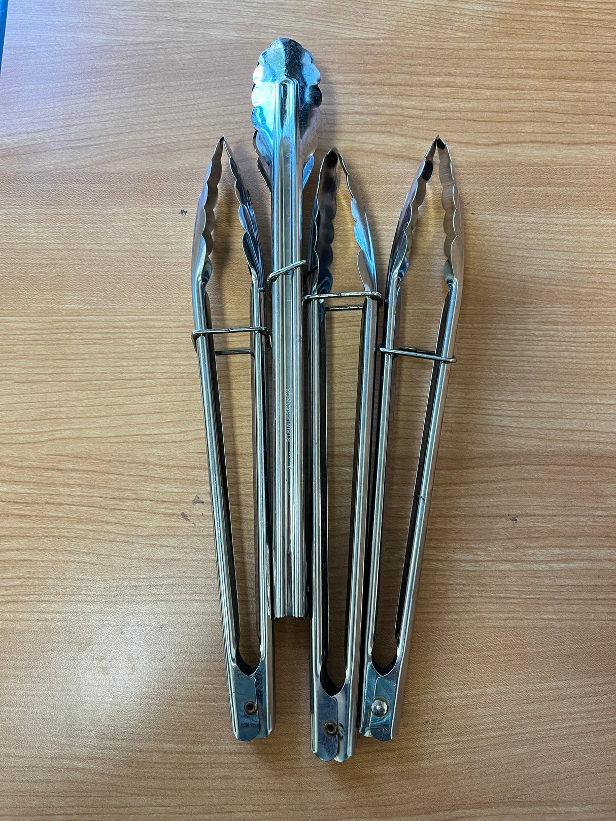 Tongs