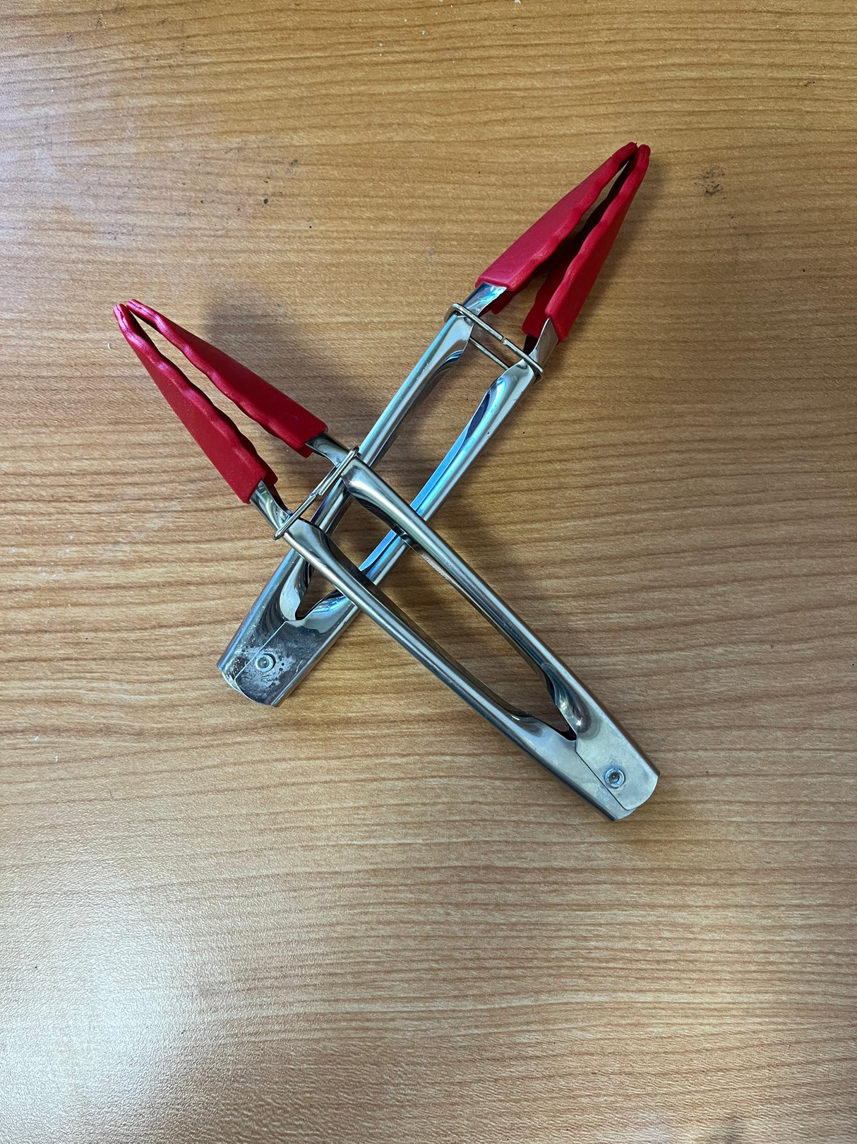 Tongs
